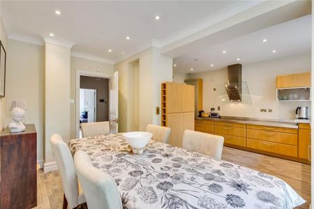 3 bedroom maisonette to rent - Photo 2