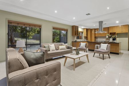 Beautiful Family Home - Photo 3