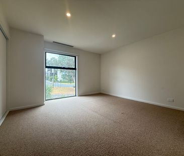 Modern Three-Bedroom Living in Prime Doncaster East Location - Photo 1