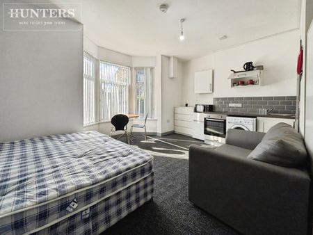 1 bedroom Property To Let Total Size: 227 SQ FT - Photo 2