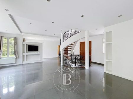 Tout savoir sur cette maison dans le quartier Ibis, à Le Vésinet - Photo 4
