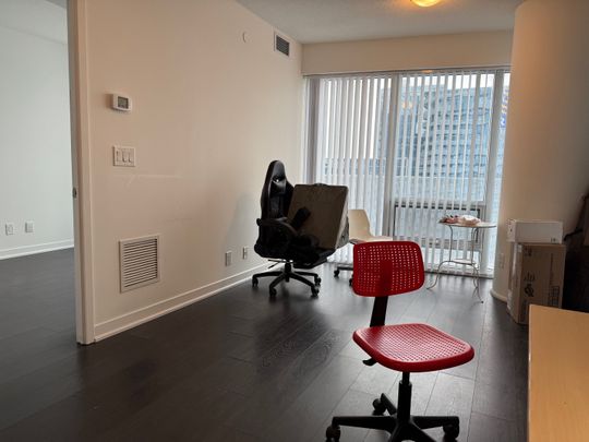 For Lease - 100 Harbour Street Unit# 4010, Toronto, Ontario - Photo 1