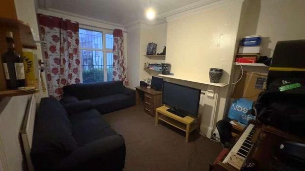 Lucas Street, Woodhouse, Leeds, LS6 - Photo 1