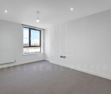 Modern Three Bedroom Modern Apartment – Foster Street, London, NW4 2FB - Photo 4