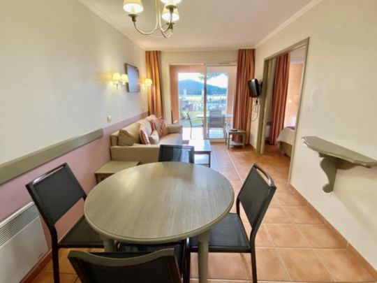 Location Appartement 2 pièces 33m² MALLEMORT 13370 - Photo 1