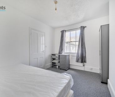 3 bedroom terraced maisonette to rent - Photo 4