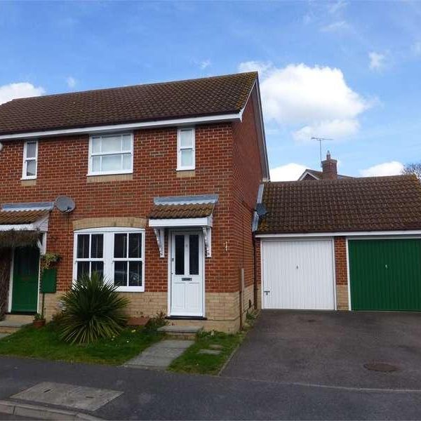 Webb Close, Temple Park, Binfield, RG42 - Photo 1