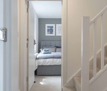 Burnell Avenue Room 5 - Photo 6