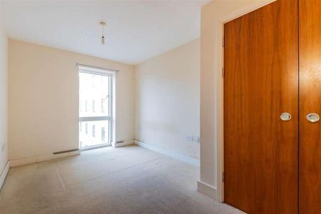 Falcon Drive, Cardiff, CF10 - Photo 4