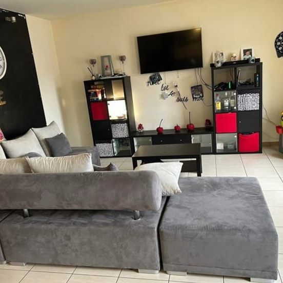 Appartement te huur - Photo 1