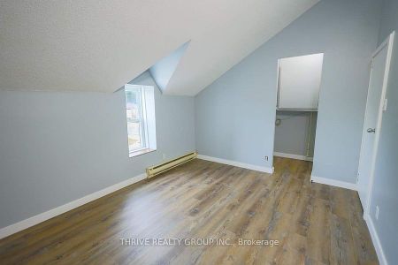 For Lease - 211 Clarence Street Unit# Upper, London East, Ontario - Photo 2
