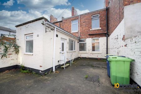 4 bedroom terraced house to rent - Photo 3