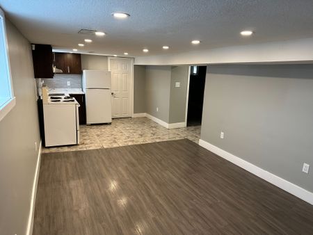 For Lease - 167.5 Grosvenor Avenue Unit# Lower, Hamilton, Ontario - Photo 5