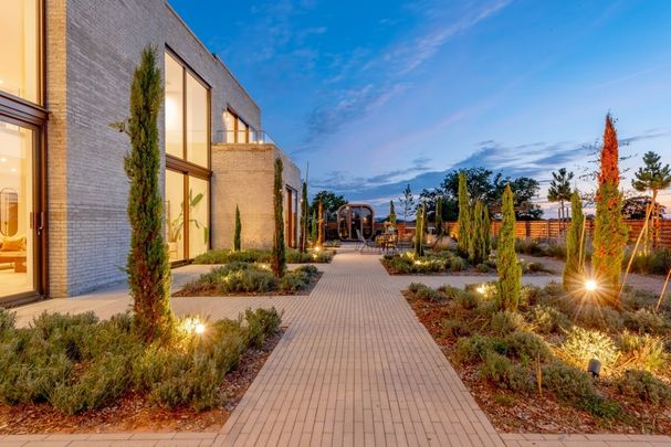 5 bedroom detached house to rent - Photo 1