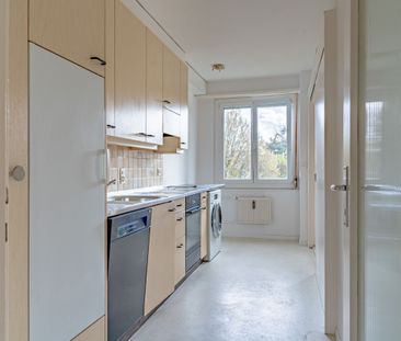 SPACIOUS 4.5-ROOM APARTMENT IN A CENTRAL LOCATION WITH BALCONY - Photo 3