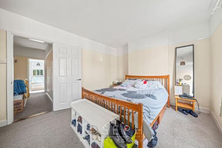 3 bedroom end of terrace house to rent - Photo 3