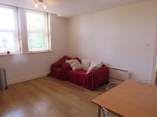 Garstang Road Flat, PRESTON, Lancashire PR2 8JS - Photo 1