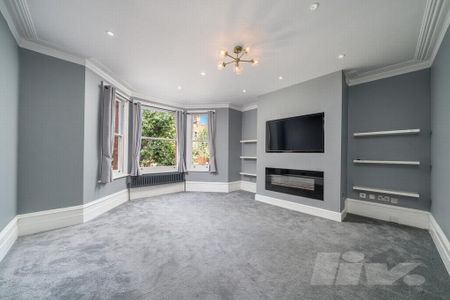 3 bedroom apartment to rent - Photo 2