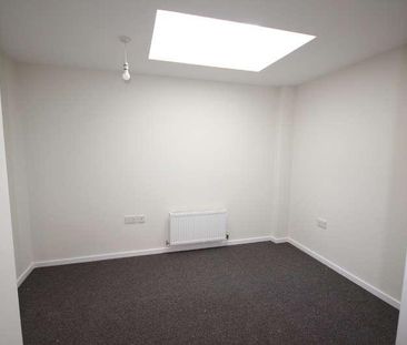 Caxton Court, Staffordshire, Burton Upon Trent, DE14 - Photo 3