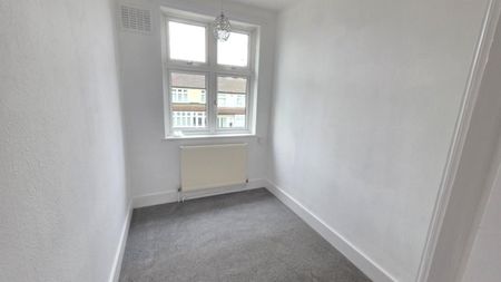 3 Bedroom House To Let - Photo 3