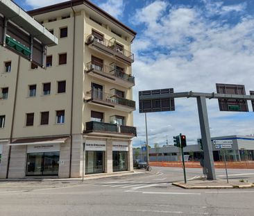 Appartamento in Via dell'Esperanto 12, Verona, VR - Photo 1