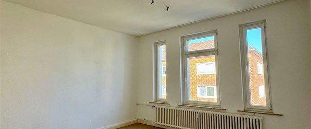 Zentrale 4-Zimmer-Whg. in direkter Uni-Nähe // Knooper Weg Ecke Holtenauer Straße - Foto 1