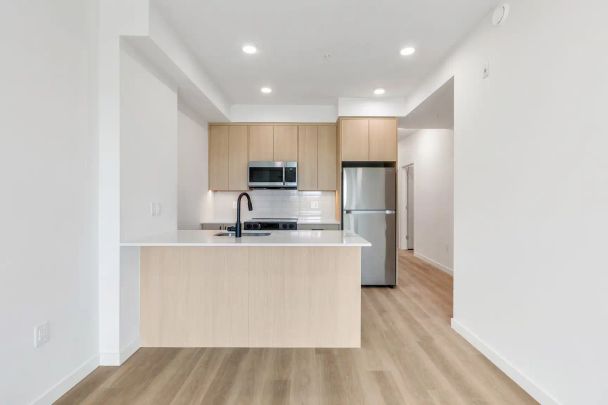 Anchor - 829 Old Esquimalt Rd — 2 Bedroom - Photo 1