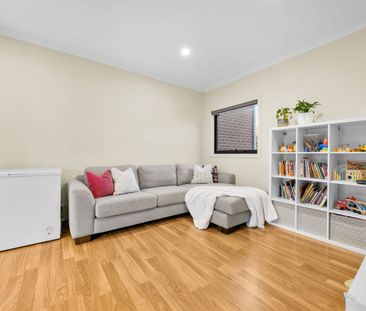 Modern suburban living - Photo 2