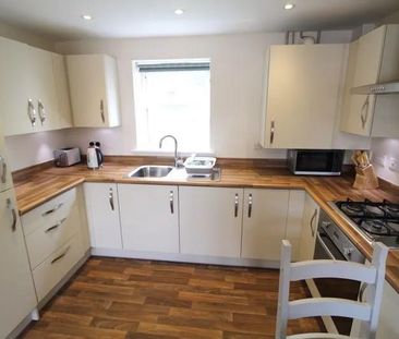 2 bedroom flat to rent - Photo 4