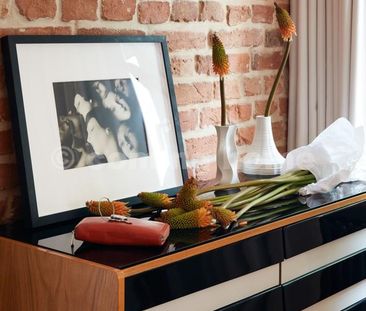 Simply Beautiful - Photo 4