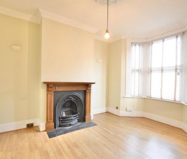 4 bedroom terraced house to rent - Photo 5