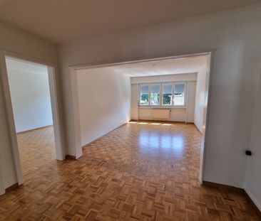 Appartement de 4 pièces avec balcon et ascenseur - Photo 4
