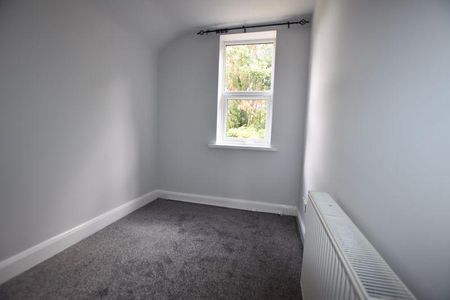 3 bedroom terraced house to rent - Photo 3