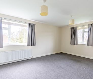 2 bedroom maisonette to rent - Photo 4