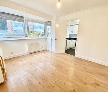 Studio to rent - Photo 2
