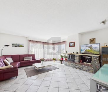 SPACIEUX ET LUMINEUX AVEC UNE VUE MAGNIFIQUE - Photo 4