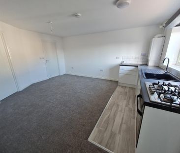 Thompson Terrace, Doncaster, Askern - Photo 2