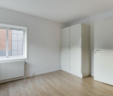 RESERVERET Renoveret 2-værelses lejlighed - Foto 2