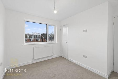 3 bedroom detached house to rent - Photo 3