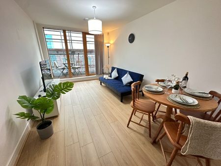 1 Bed Flat, Dyche Street, M4 - Photo 3