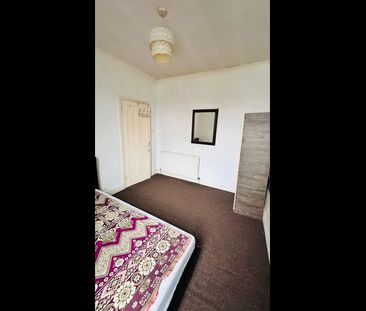 3 Bed Terraced House, Birchdale Road, E7 - Photo 1