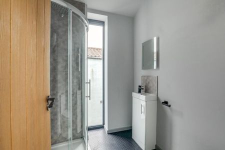 1 bedroom semi-detached house to rent - Photo 4