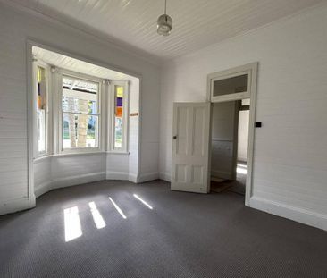 THREE BEDROOM HOME IN MEREWETHER ! - Photo 2