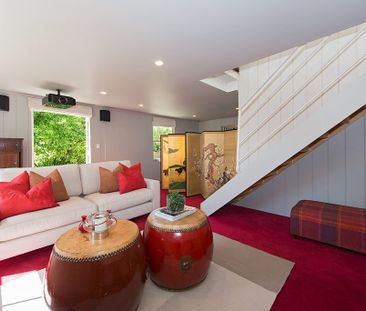 This House is Special! - Photo 3