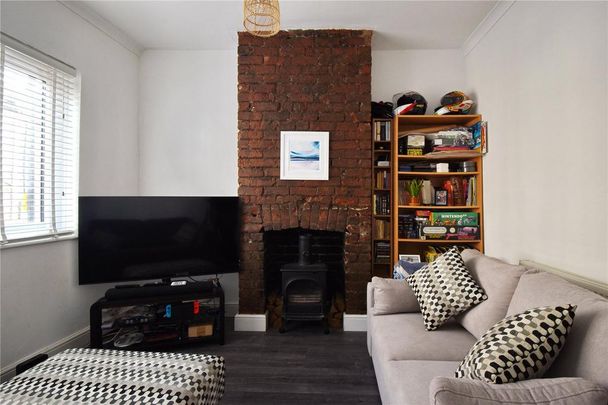 2 bedroom terraced house to rent - Photo 1