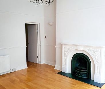 1 Bed Flat, Notting Hill Gate, W2 - Photo 3