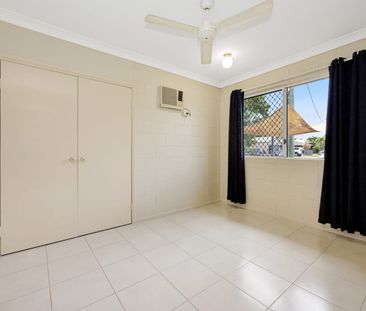 WOODLANDS GARDENS ESTATE - WELL MAINTAINED HOME - Photo 3