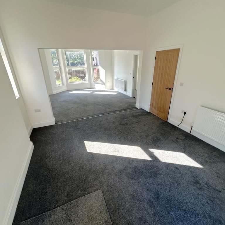 5 bedroom semi-detached house to rent - Photo 1