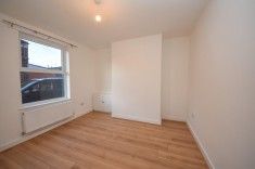 2 bed House - Terraced for Rent - Photo 3