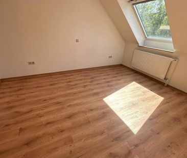 Helle 2-Zimmer-Wohnung in zentraler Lage mit Einkaufsmöglichkeiten ... - Foto 5